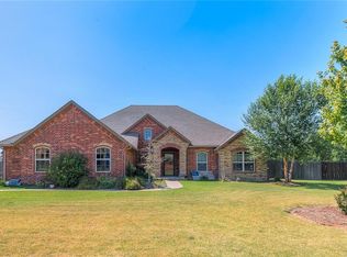 8019 Highland Blvd, Edmond, OK 73025