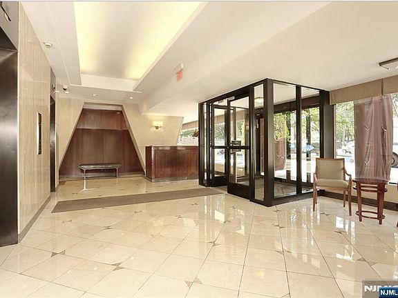 3rd image of 4 Horizon Rd #G3