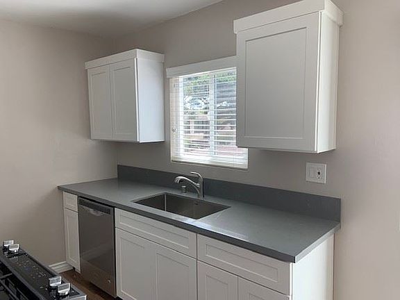 5th image of 6202 S Pacific Coast Hwy APT 1