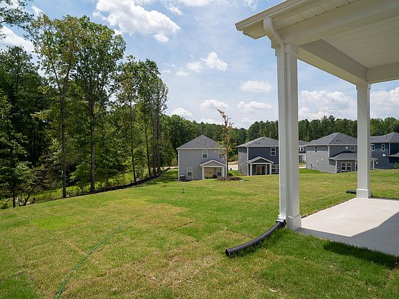 3rd image of 2137 Topsail Rd
