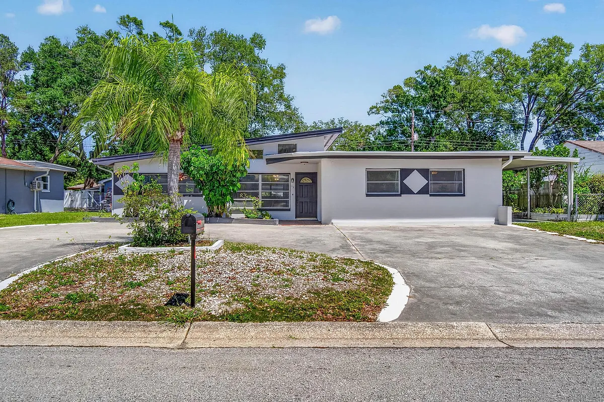 Building Photo - 17 S Pegasus Ave