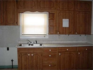 4th image of 2925 Waalkes St