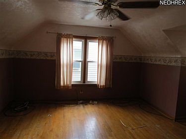 5th image of 861 Oak Knoll Ave SE