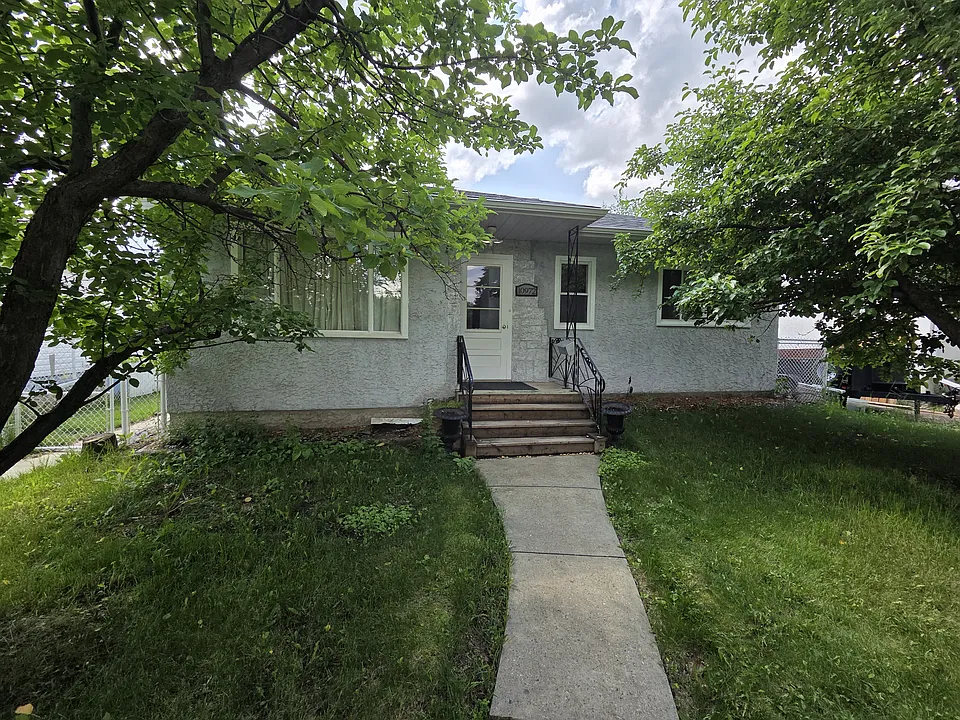 10972 131st St NW
