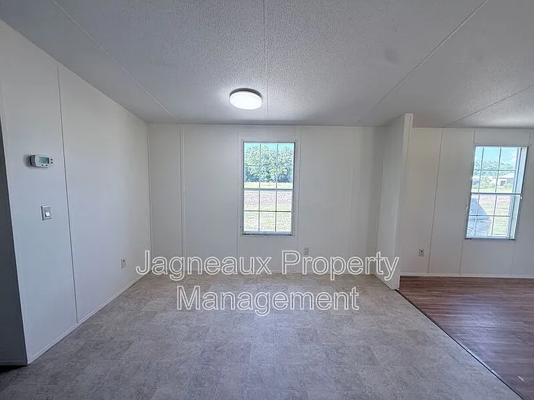 840 Sim Portie Rd — Photo 5