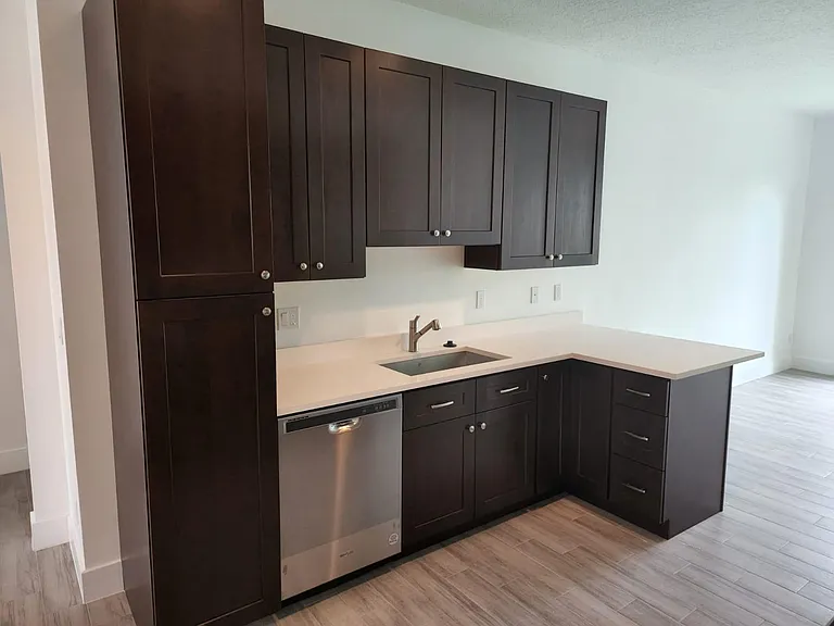 517 L A Kirksey St — Photo 3