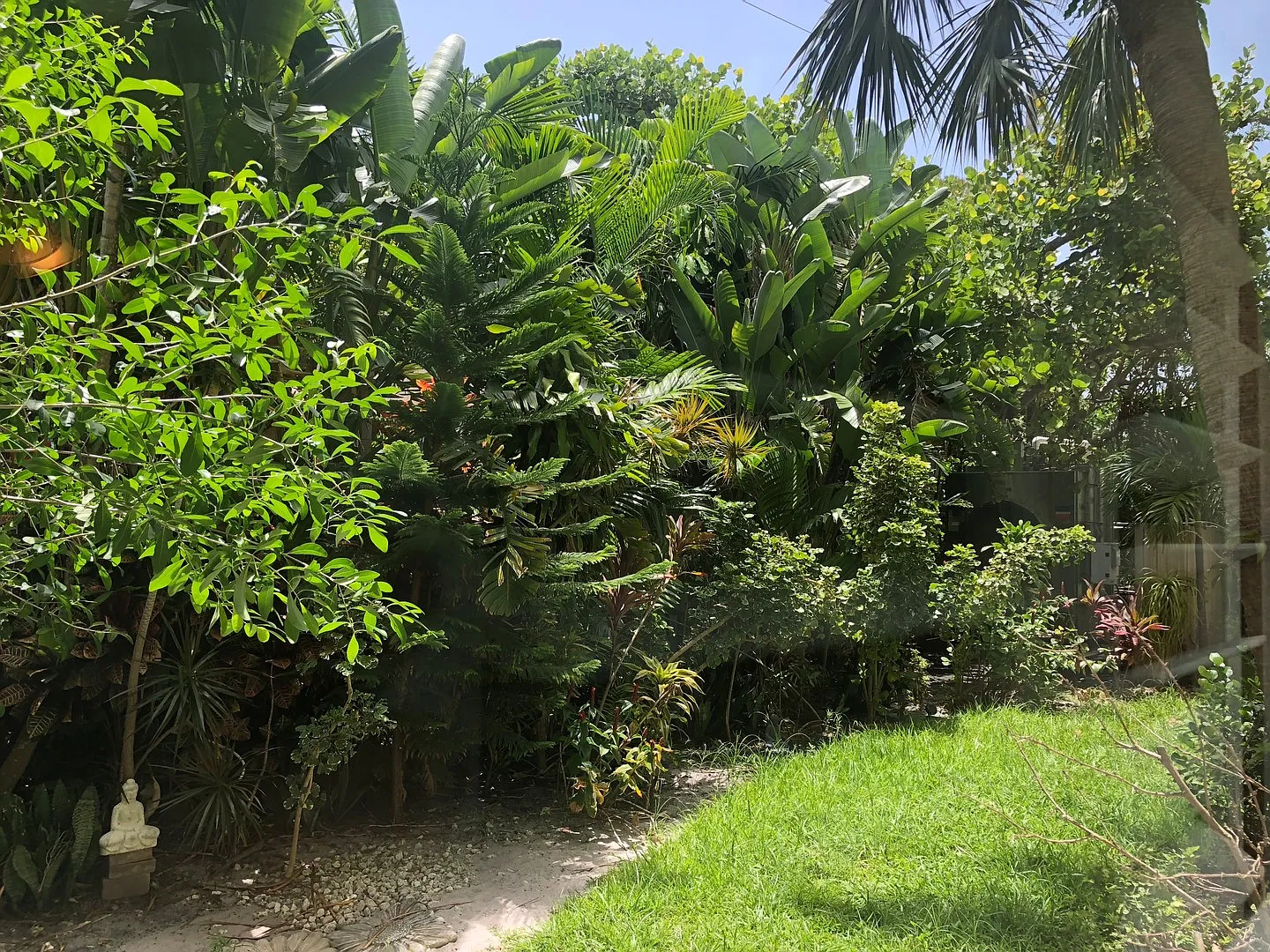 First-Floor Gem Near Fort Lauderdale Beach Move-In Ready — Photo 2