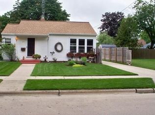 3312 Prairie St, Two Rivers, WI 54241