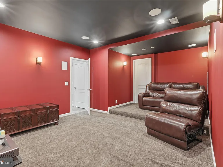 42522 Stratford Landing Dr — Photo 37
