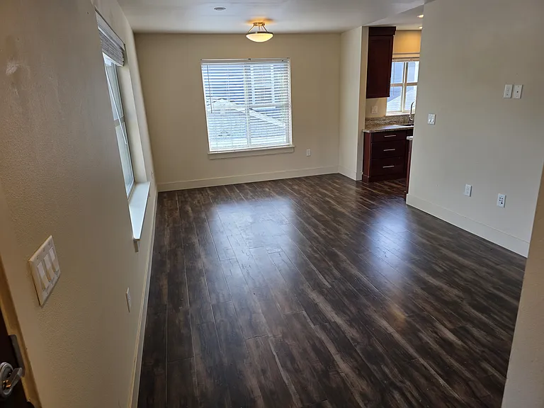11572 SW Toulouse St — Photo 5