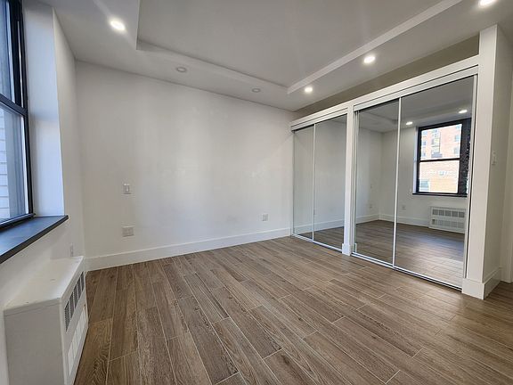 3rd image of 216 E 29th St APT 6F