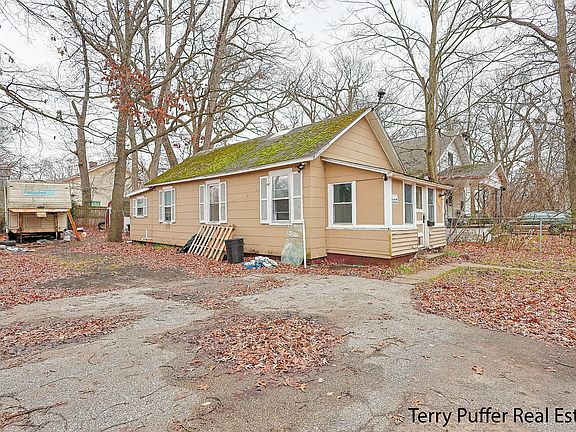 2nd image of 3304 Sanford St