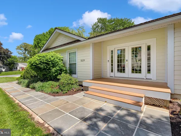 11229 Huntover Dr, Rockville, MD 20852