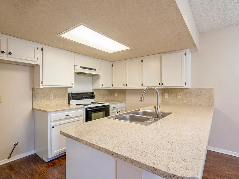 4533 Bermuda Dr — Photo 9