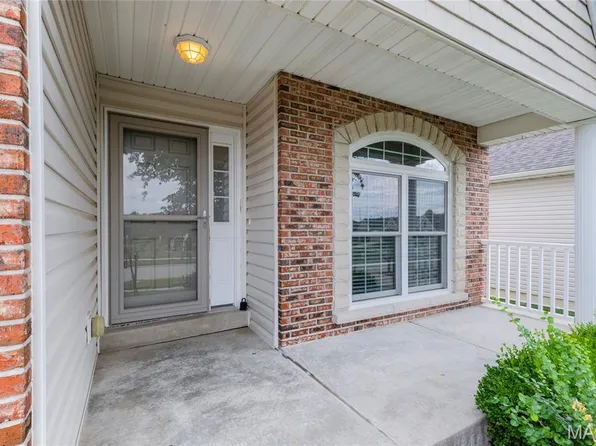 130 Chesapeake Trce, Wentzville, MO 63385