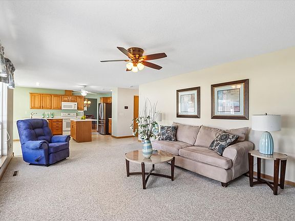 5th image of 4200 Creekview Dr