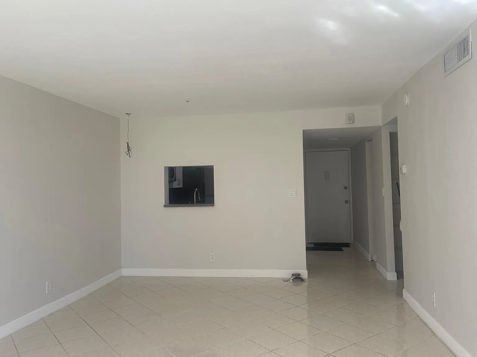 2 bed, 2.0 bath, 865 sqft, $2,000 — Photo 3