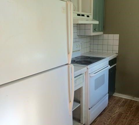 4th image of 27 Oak Ridge Way