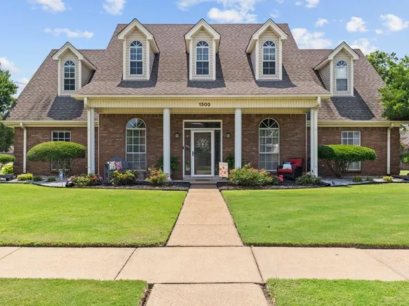 1500 W Barton Ave, West Memphis, AR 72301