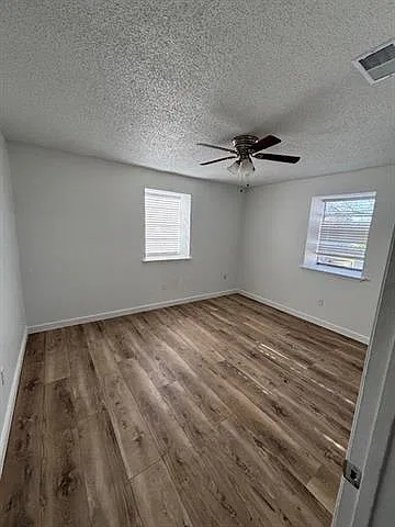 2 bed, 1.0 bath, 825 sqft, $1,250 — Photo 4