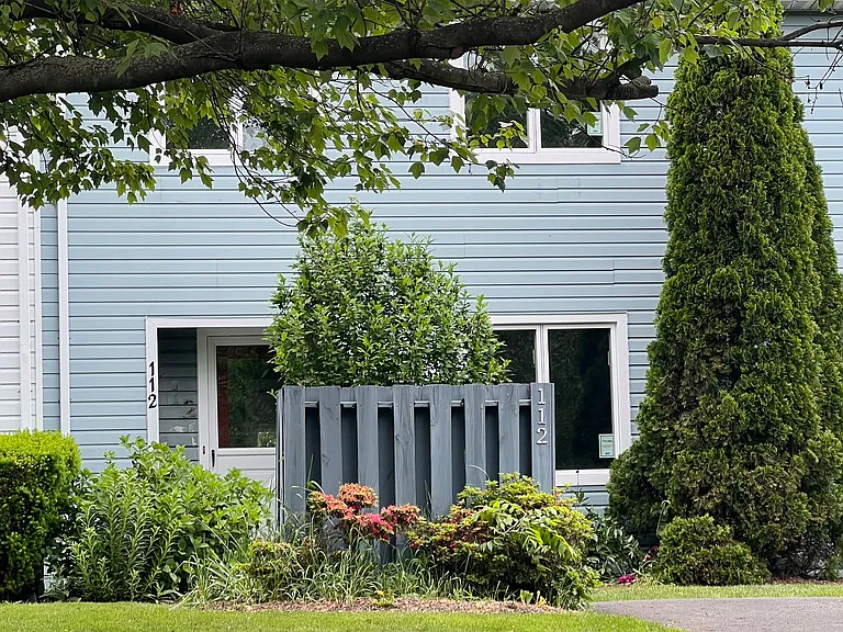 112 Krista Ct — Photo 1