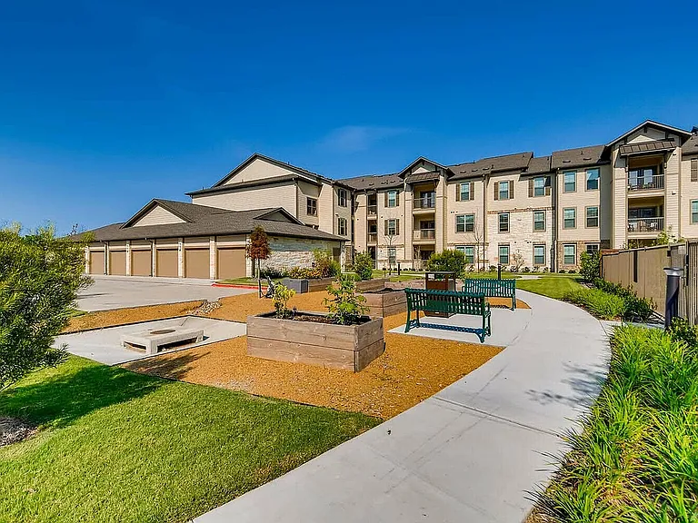 1196 T L Townsend Drive-large-043-037-Exterior-1500x1000-72dpi