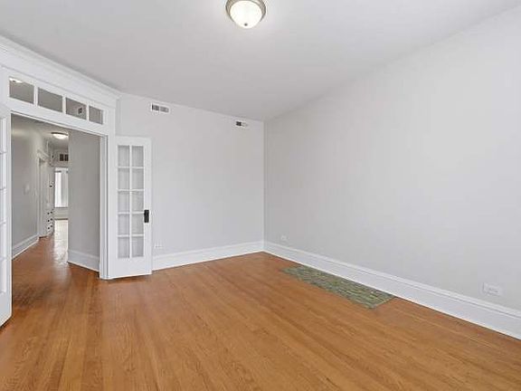 5th image of 6033 S Rhodes Ave Unit 1