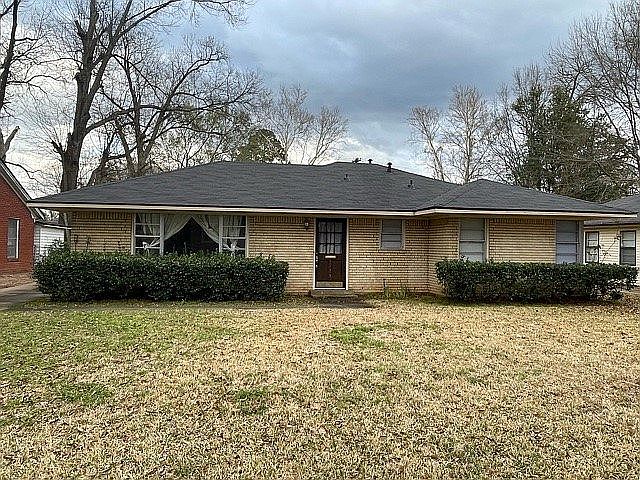 1st image of 3723 Parkway Dr