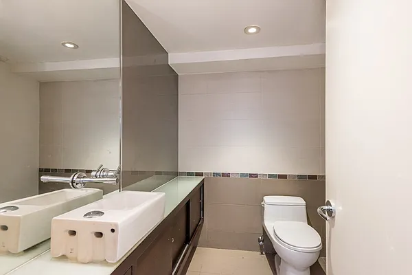 Rented by Nooklyn NYC LLC | media 29