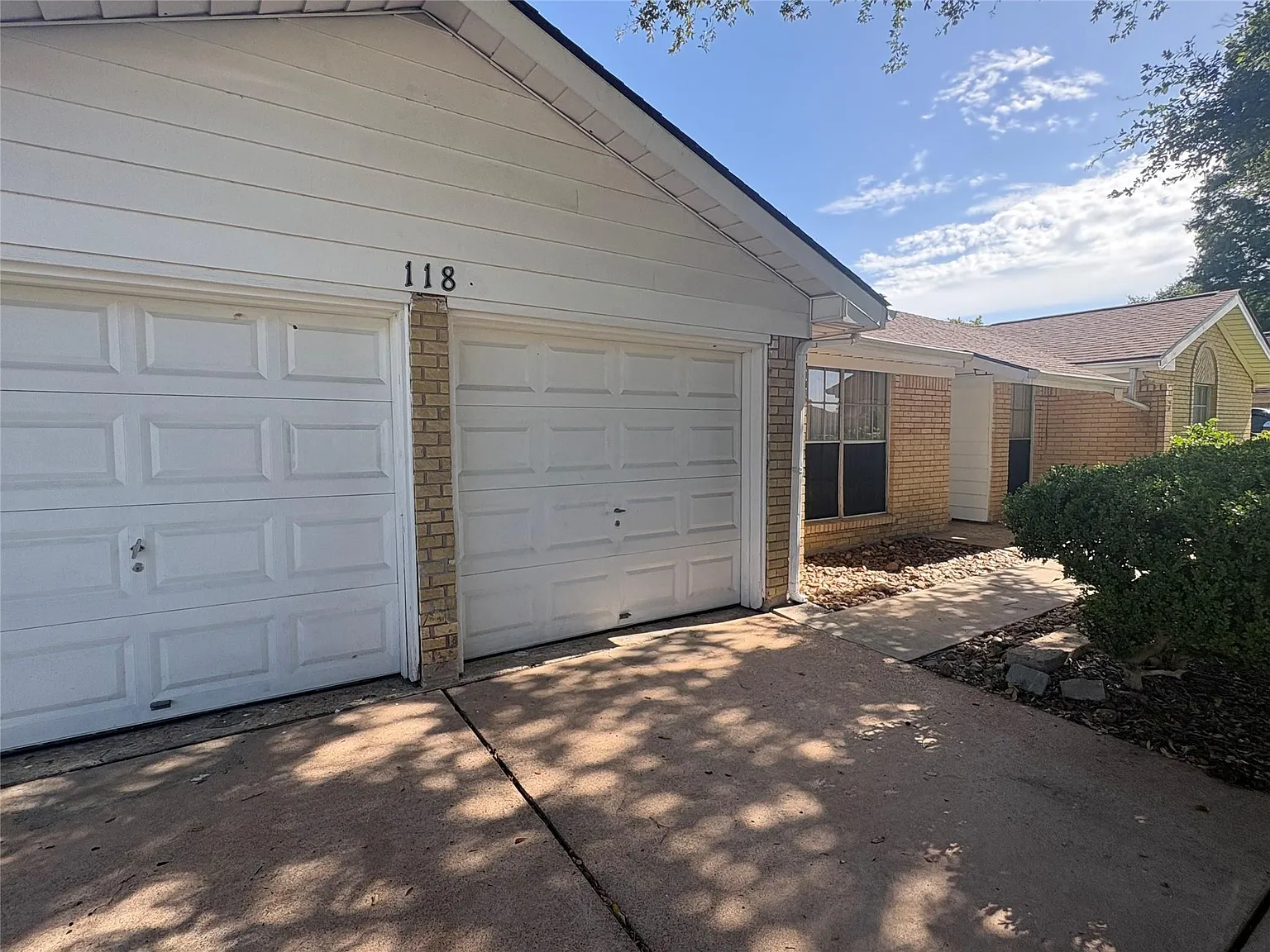 3 bed, 2.0 bath, 1473 sqft, $2,000 — Photo 2