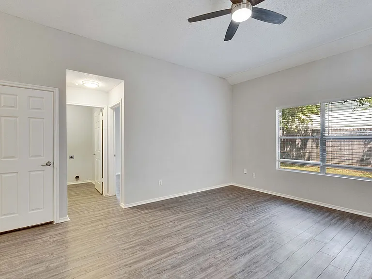 1403 Gulf Way — Photo 11