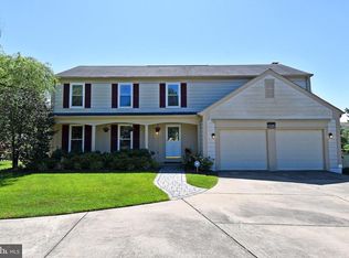 535 Fort Williams Py, Alexandria, VA 22304