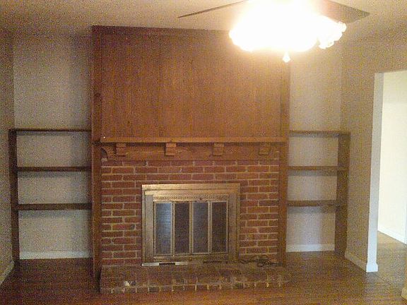 3rd image of 1569 Brenthaven Ln