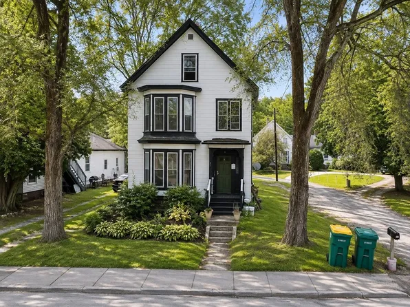 67-69 Main St, Pepperell, MA 01463