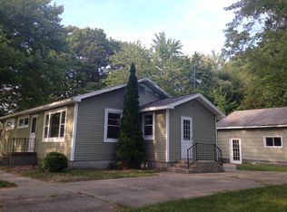 1220 S Walker Rd, Muskegon, MI 49442