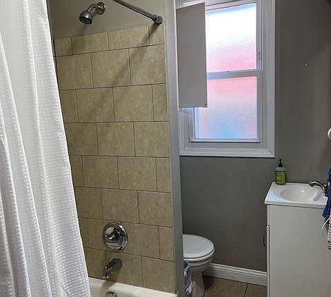 5th image of 6448 Wade Ave