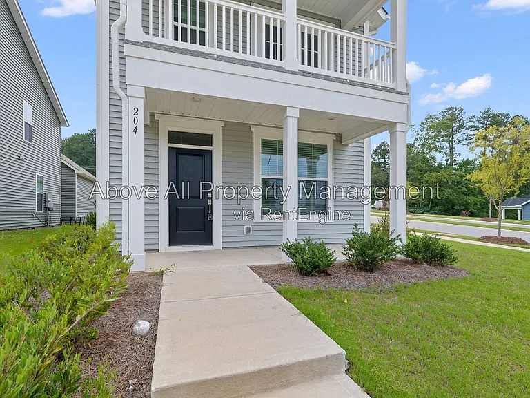 204 White Oak Garden Way — Photo 4