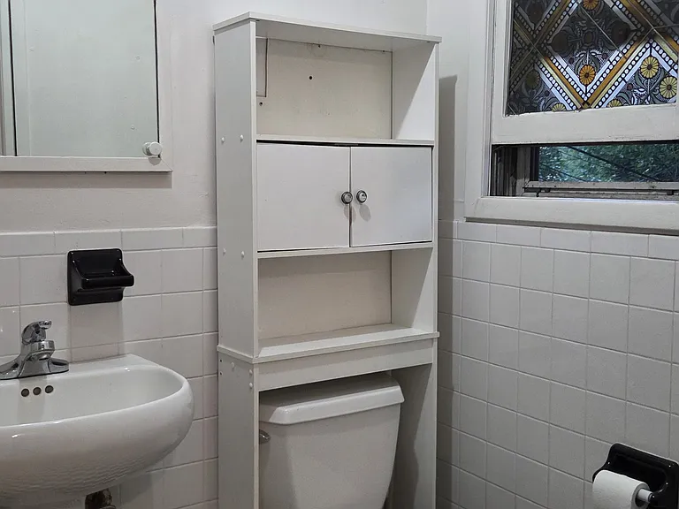191 Montgomery St #2 — Photo 6