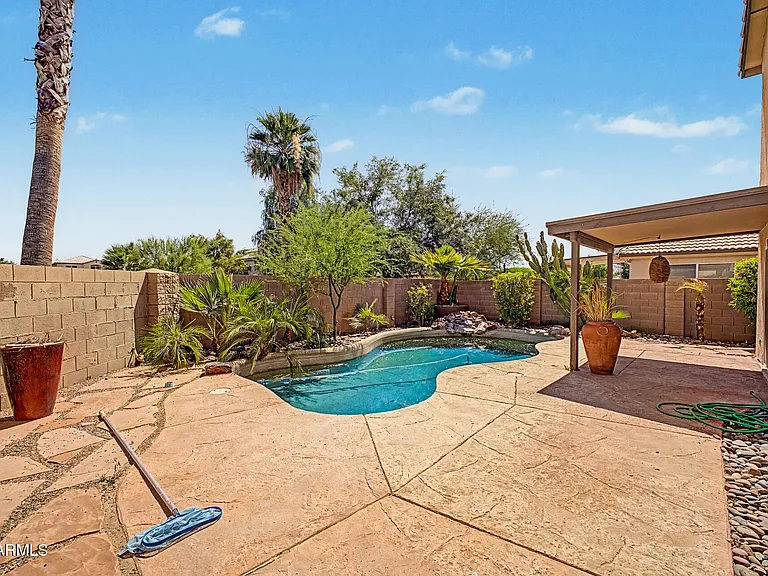 2155 W Olla Ave — Photo 33