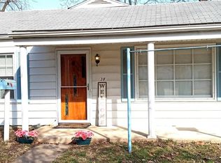 38 Florval Dr, Florissant, MO 63031
