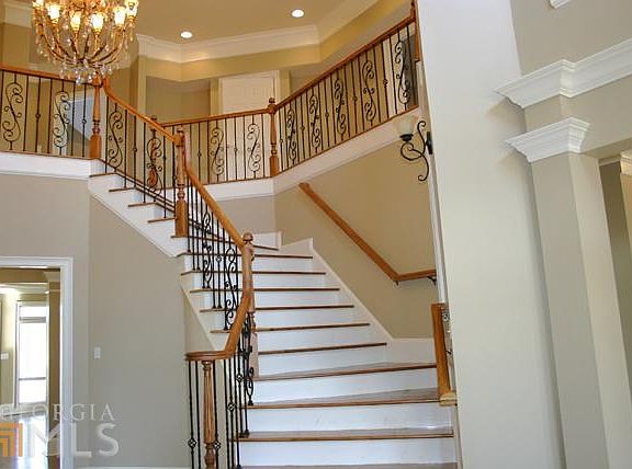 2nd image of 110 Cherry Hills Dr