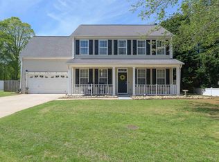 4 Thornless Ct, Simpsonville, SC 29680