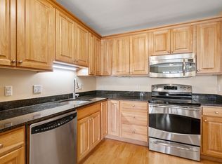 15 Summer St #308, Franklin, MA 02038