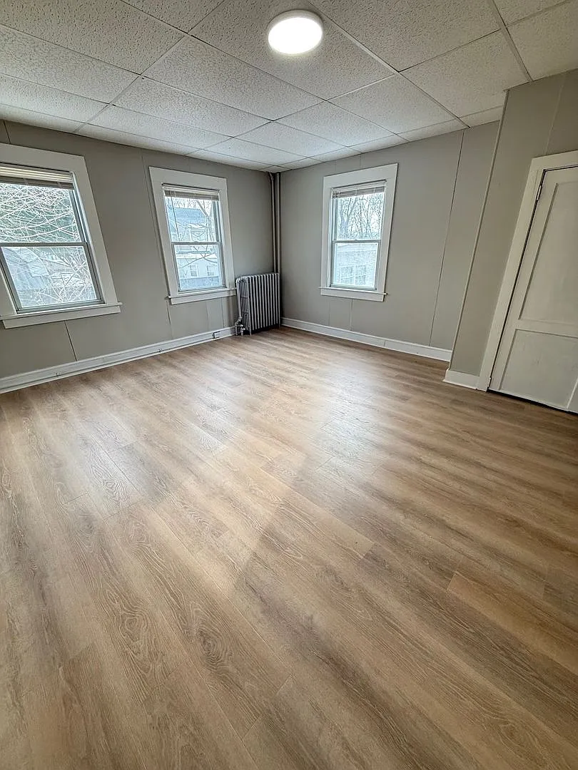 44 Center St — Photo 1