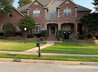 2788 N Shadybrook Cv, Fayetteville, AR 72703