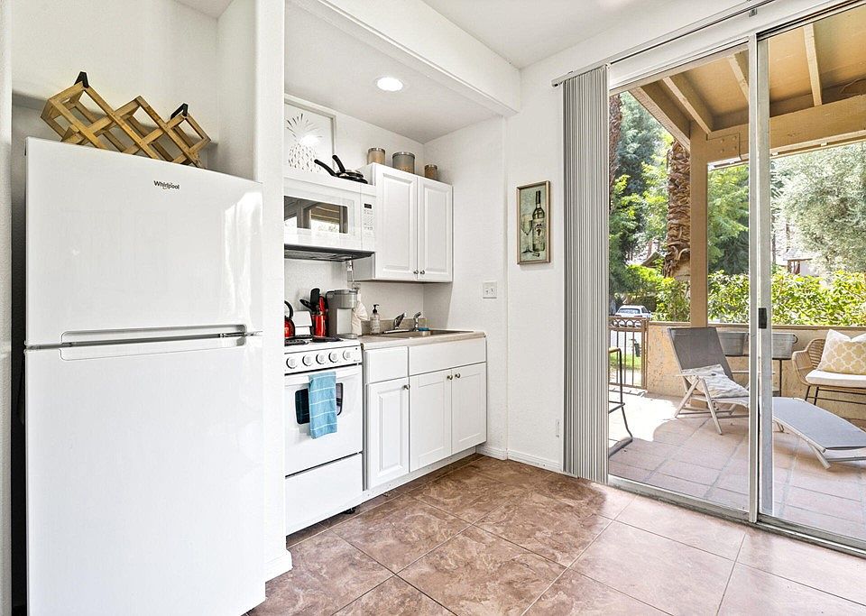 Indian Wells Racquet Club Apartments Indian Wells, CA Zillow