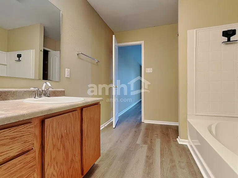 3126 Hurst St — Photo 15
