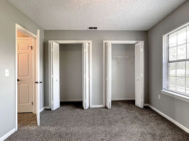 1870 Avenue Q SW — Photo 16