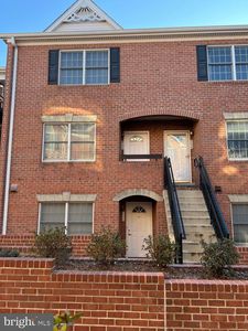 6924 Fairfax Dr Unit 404, Arlington, VA, 22213