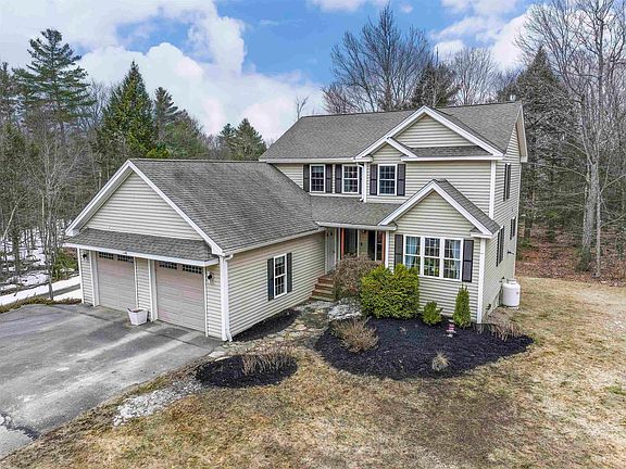 2nd image of 205 Fitzgerald Road